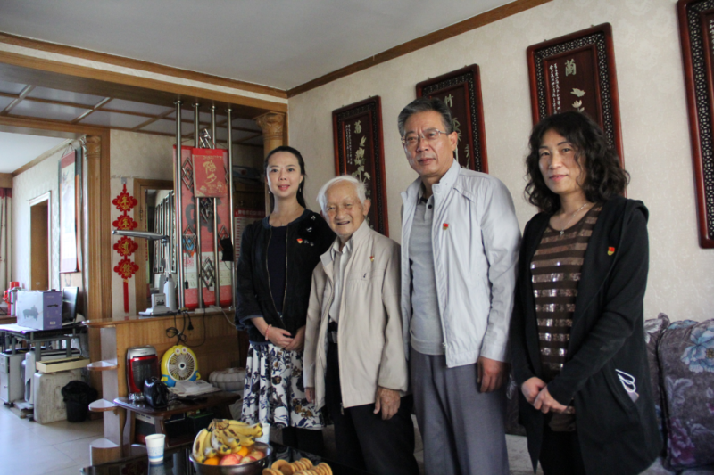 中共青海省第三建筑工程有限公司支部委員會(huì)開展&ldquo;走訪慰問暖人心，紅色精神永傳承&rdquo;活動(dòng)