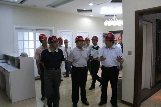 青海省經(jīng)濟(jì)委員會黨組書記、主任，省國資委  黨委副書記、副主任吳海昆實(shí)地考察物產(chǎn)集團(tuán)重點(diǎn)項(xiàng)目