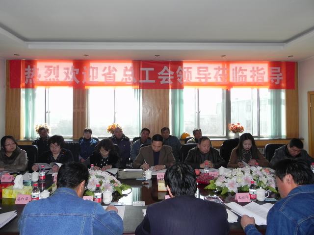 深入車間班組、&ldquo;零距離&rdquo;接觸職工、體驗(yàn)職工生活、傾聽職工心聲