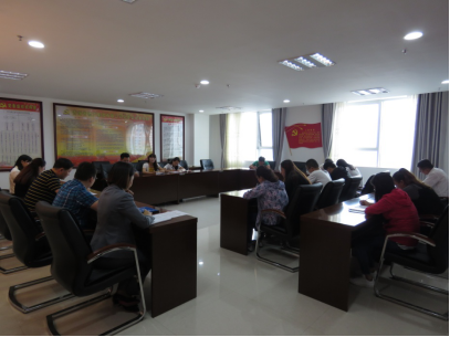 領會精神實質，迅速掀起學習宣傳貫徹團的十八大精神熱潮